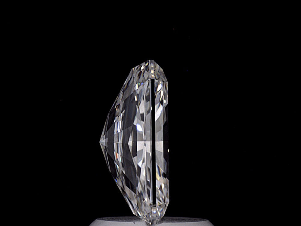 1.55ct E VS1 Radiant Lab Diamond, IGI Certified