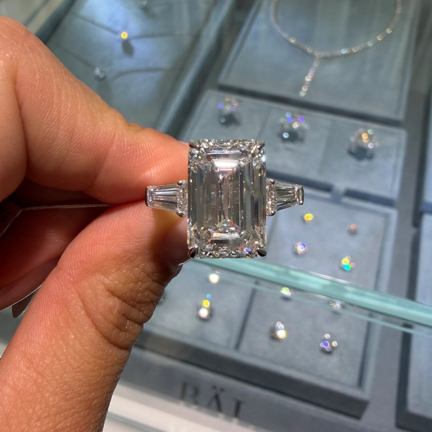 10.06 Emerald Lab Diamond Classic Trilogy