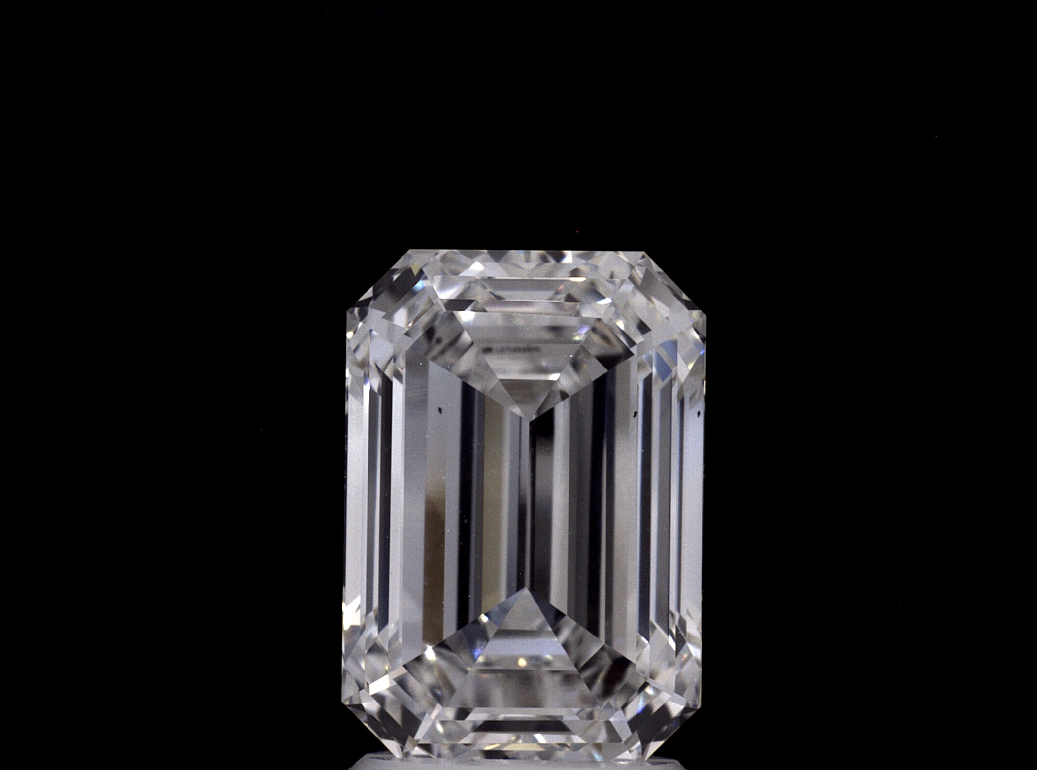 2.99ct E VVS2 Emerald Lab Diamond, IGI Certified