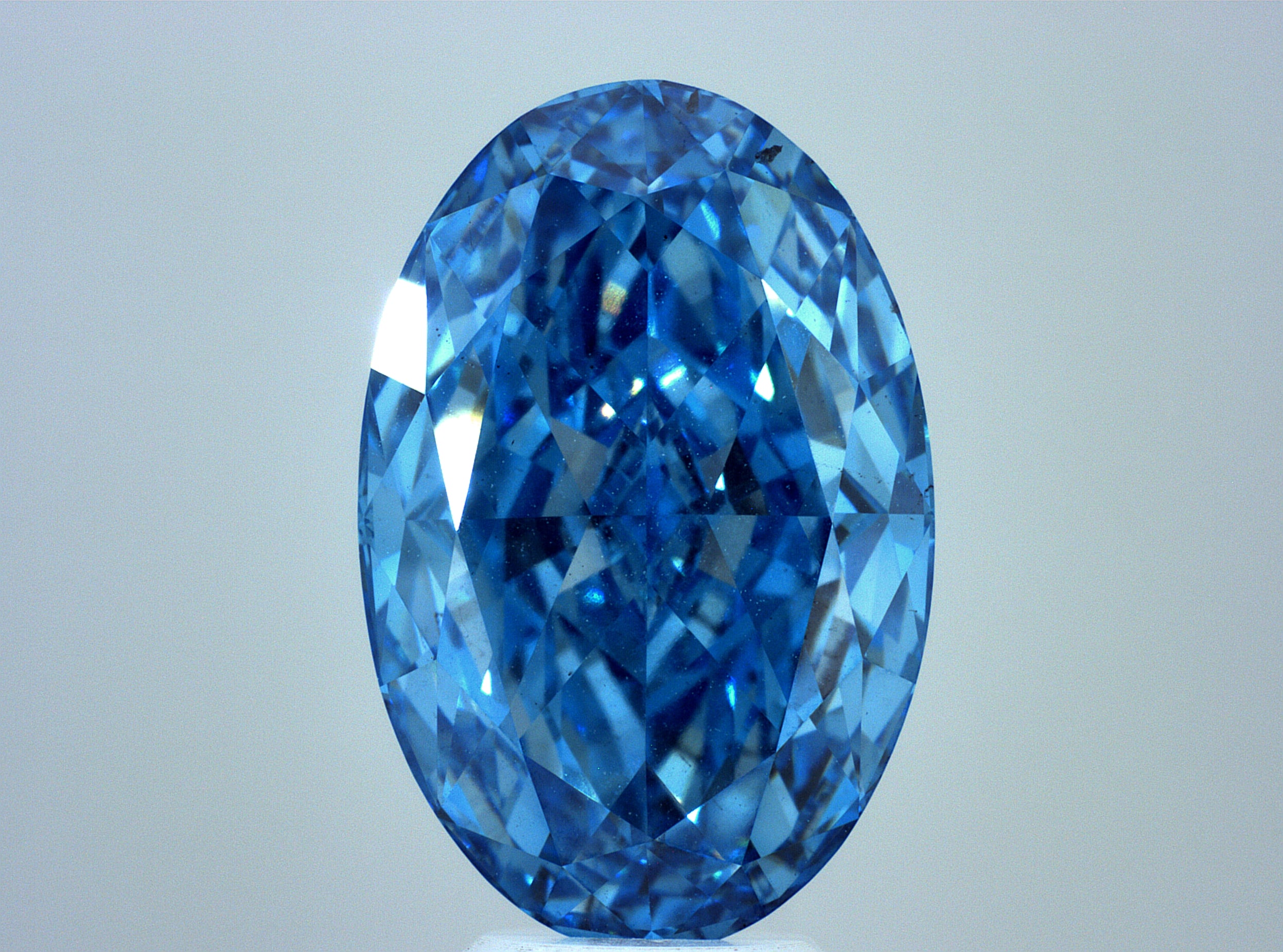 8.11ct Fancy Vivid Blue VS2 Oval Lab Diamond, IGI Certified