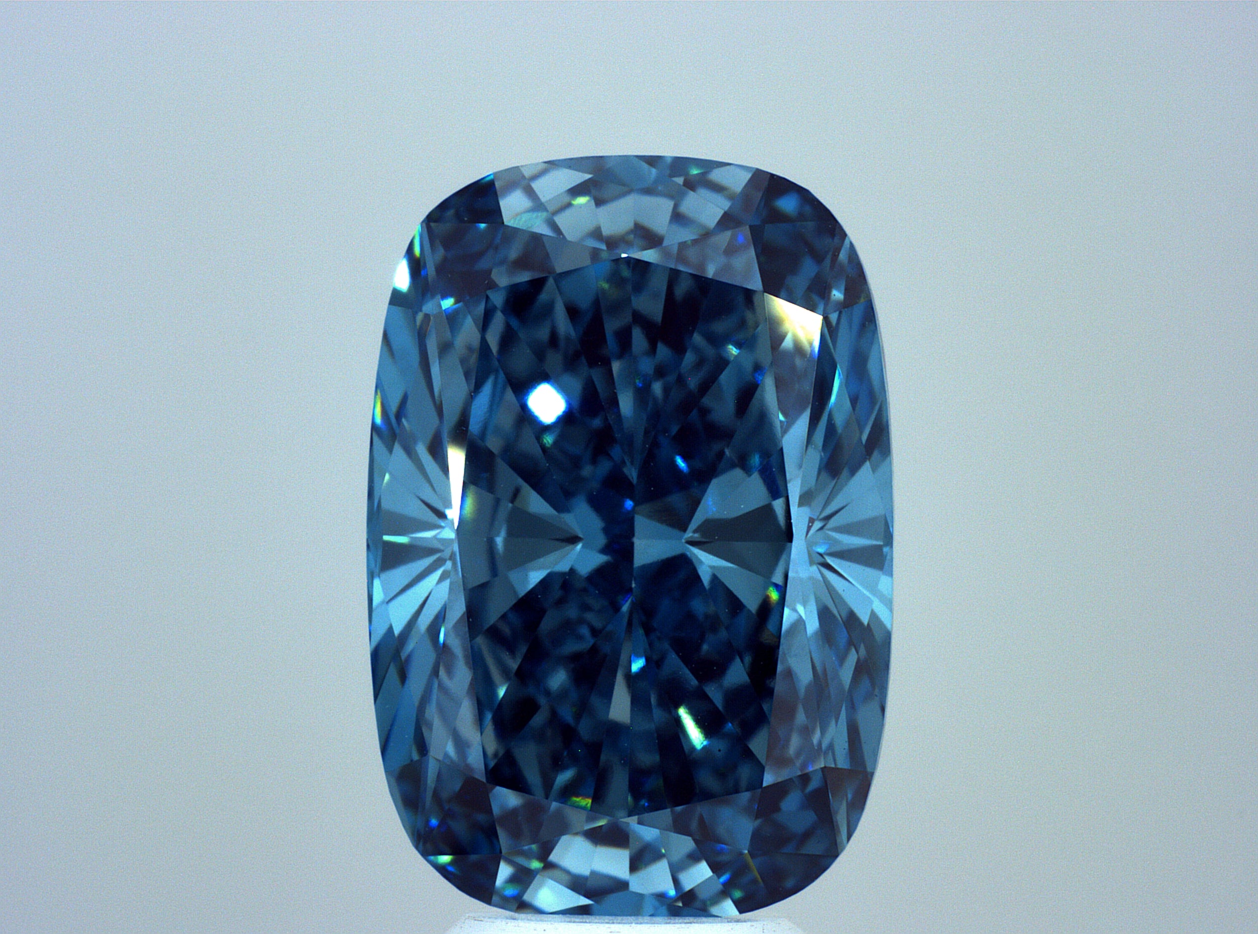 7.04ct Fancy Vivid Blue VS1 Cushion Lab Diamond, IGI Certified